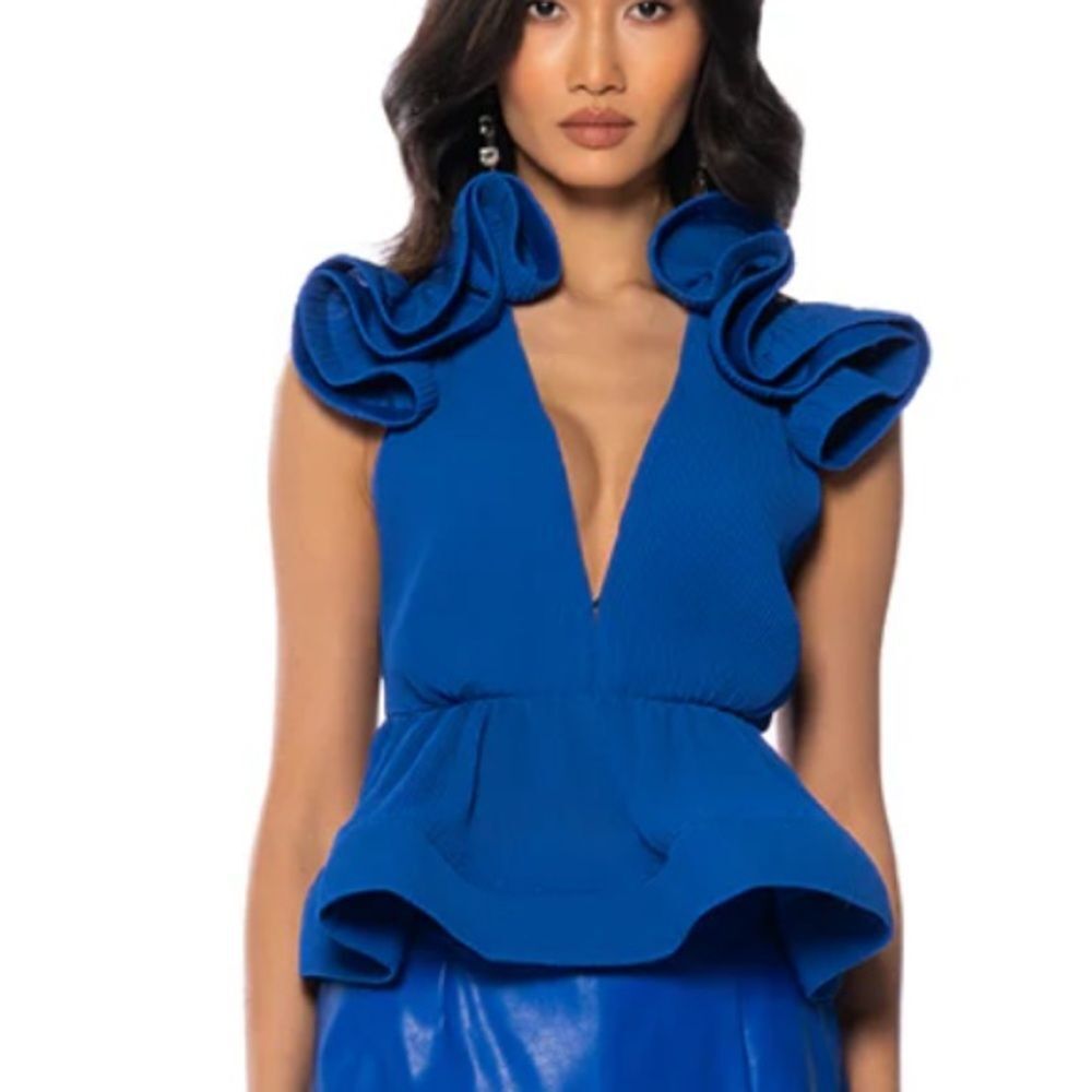 AKIRA BODY PLEATED PEPLUM BLOUSE size large